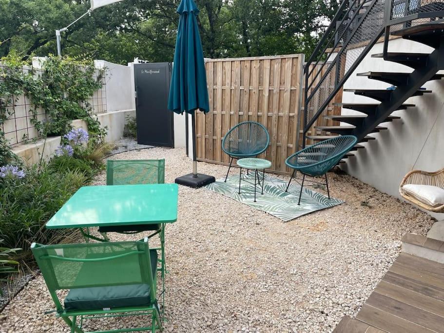 Bulle De Detente Avec Jacuzzi Saint-Martin-de-Londres Exterior photo